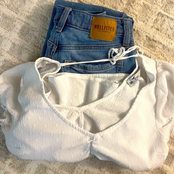 ❤️🔥 Two for $38 BUNDLE HOLLISTER ⭐️ Blue Straight Leg Denim & White Shirt . - Picture 5 of 15
